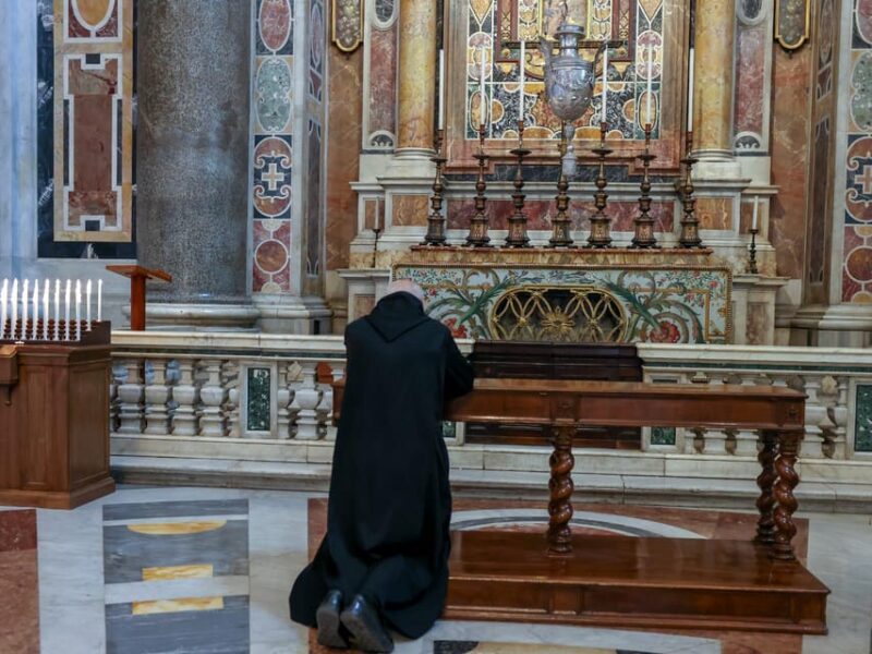 Rome: St. Peter's Basilica, La Pietà, and Papal Tombs Tour - Frequently Asked Questions