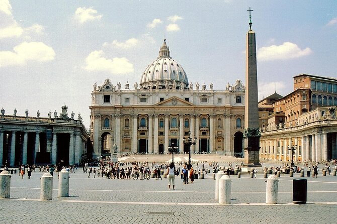 Rome St. Peter's Basilica Tour with exclusive Underground Access - Bernini’s Baldachin Canopy