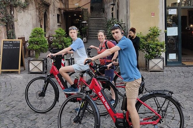 Rome: Street Food Electric Bike Tour with Market Experience - Navigating the Historic Streets of Rome