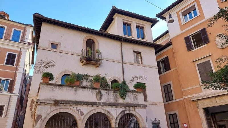 Rome: The Women Who Shaped Rome - Small Group Walking Tour - Inside the Lives of Powerful Women: From Livia to Lucrezia