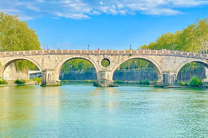 Rome Tiber River Cruise and Top Food Tasting with Wine Pairing - Logistics and Practical Tips