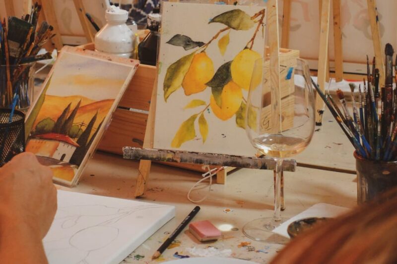 Rome: Tipsy Painting Class with Fine Wine and Arts - Central Location in Rome for Easy Access