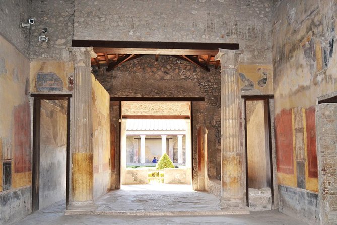Rome to Pompeii Tour for Kids & Families w Hotel Pickup & Skip-the-Line Tickets - Exploring the Roman Forum and Religious Sites