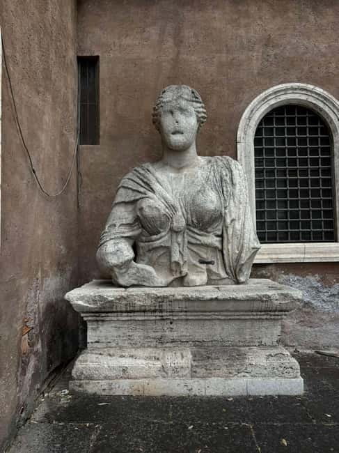 Rome: Tour of the Roman Forum, Trevi Fountain, Pantheon, and more - Admiring the Majestic Pantheon