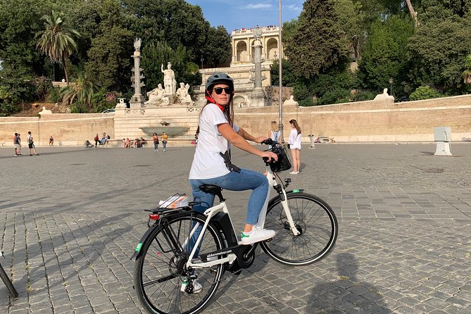 Rome Tour "the center of the world" with high quality electric bicycle! - Exploring the Roman Forum and Its Significance