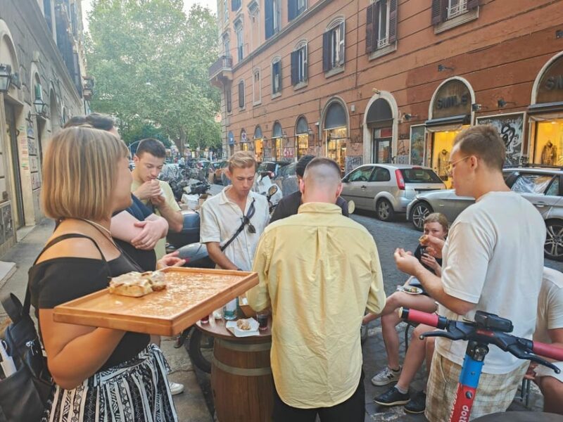 Rome: Trastevere & Campo de Fiori Street Food Walking Tour - Exploring the Historic Trastevere Neighborhood