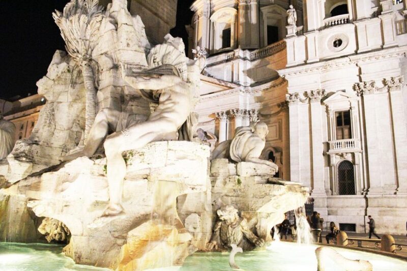 Rome: Trevi Fountain & Other Highlights Guided Tour at Night - Practical Details: Group Size, Meeting Point, and Flexibility