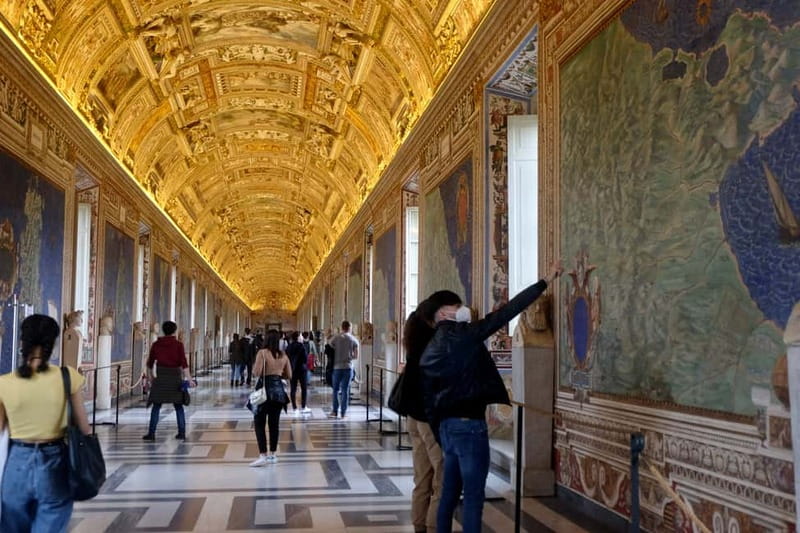 Rome: Vatican Museums & Sistine Chapel Skip-the-Line Tour - Exploring the Sistine Chapel’s Iconic Ceiling and Frescoes