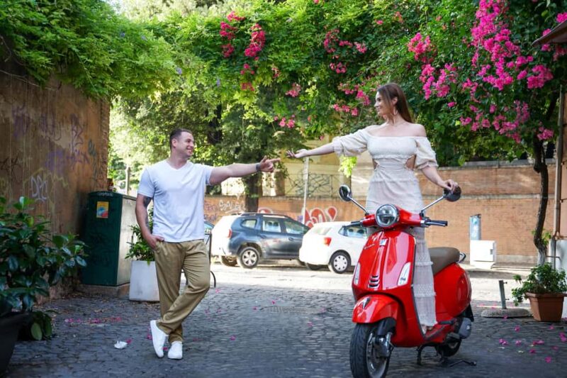 Rome: Vespa Journey Professional Photoshoot - Passing Through the Historic Trastevere and Fontana dellAcqua Paola