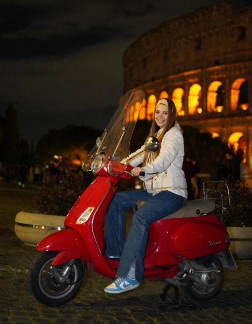 Rome: Vespa Scooter Night Tour with Pro Photographer service - Scenic Stop at Gianicolo Hill