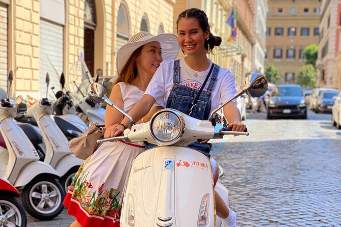 Rome Vespa Tour with Gelato Stop - Iconic Landmarks: Colosseum, Pantheon, and Trevi Fountain