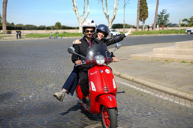 Rome: Vespa Tour with Professional Photoshoot - Architectural Beauty at Fontana dellAcqua Paola