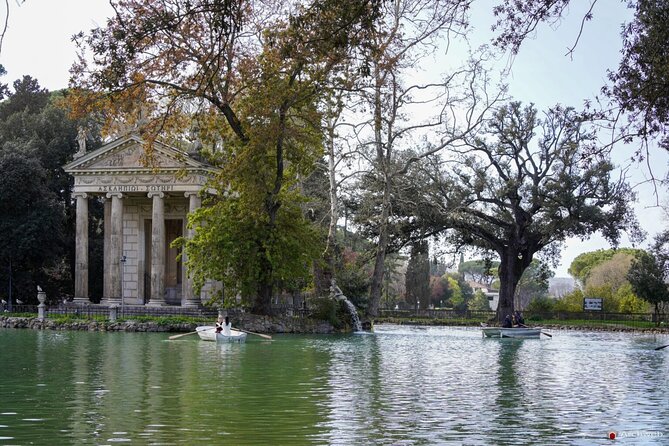 Rome Villa Borghese Lake Rowing Boat Tour and Aperitif - Who Will Enjoy This Tour Most?