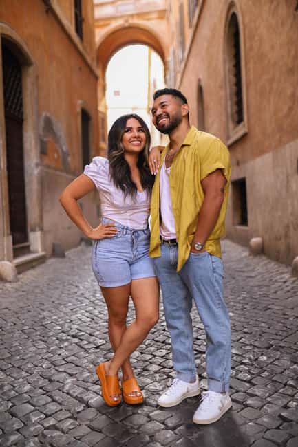 Rome Vintage-Style Photoshoot - Expert Guidance for Natural and Spontaneous Photos