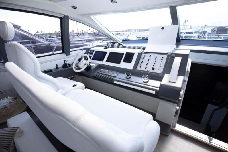 Rome: VIP Capri Yacht Day with High-Speed Train Ride - The Yacht: Azimut 62sas Style and Comfort