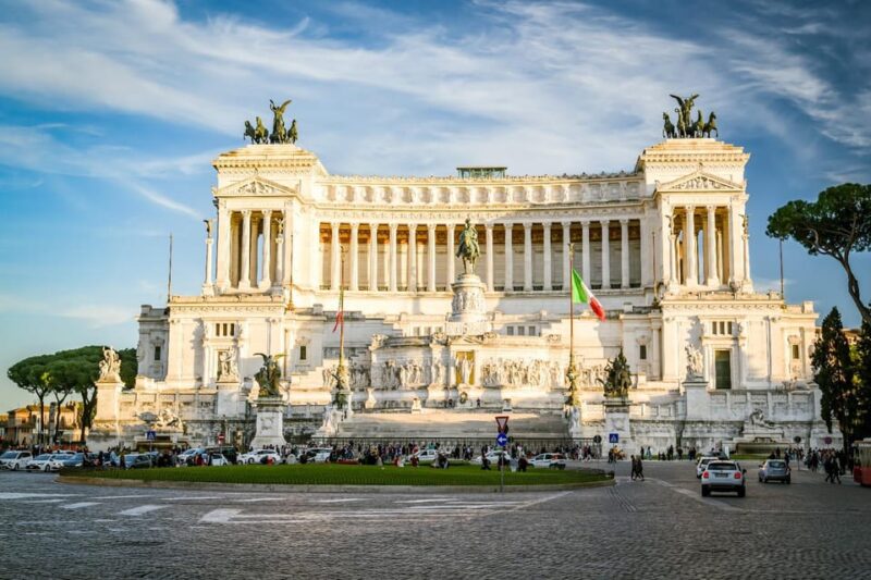 Rome: Walk With Wine - The Guide’s Role and Tour Atmosphere