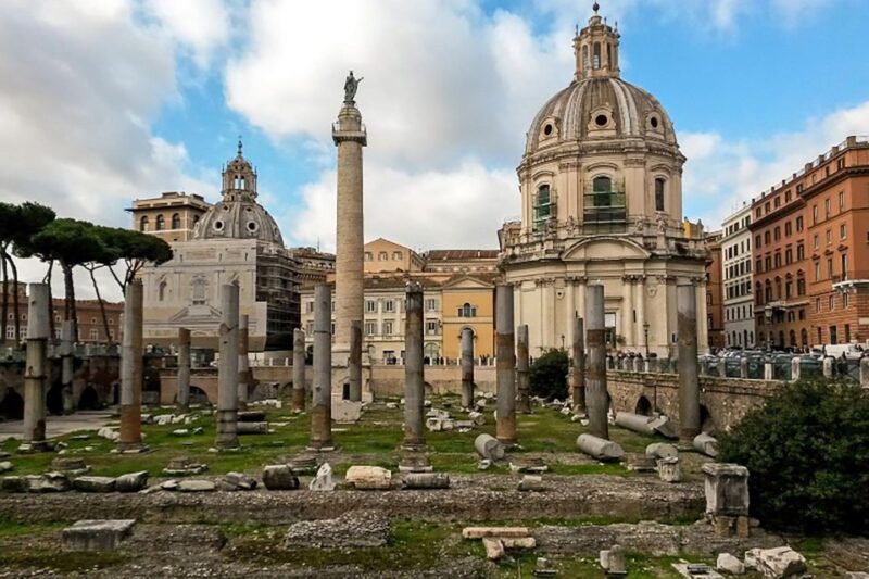 Rome Walking Tour: Ancient Ruins to Modern Fashion District - The Elegance of Piazza di Spagna and the Spanish Steps