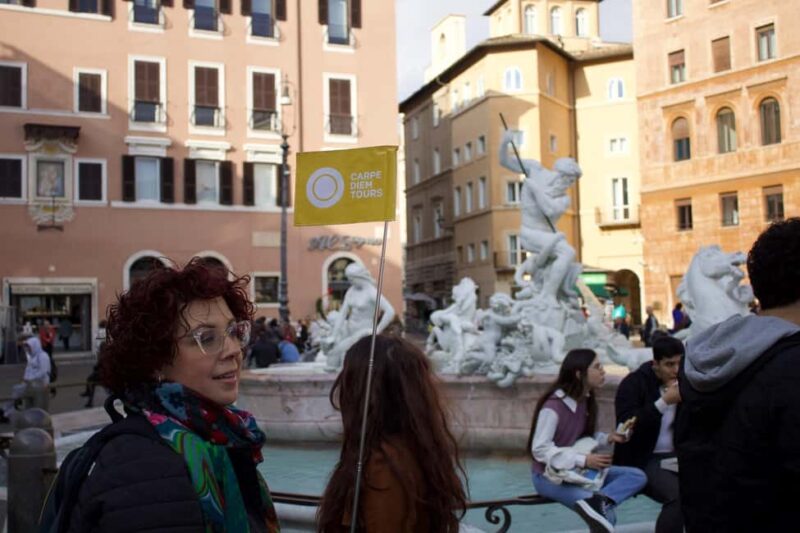 Rome Walking Tour: Pantheon, Trevi, Navona & Hidden Gems - Passing by the Pantheon and Ending in Piazza Navona