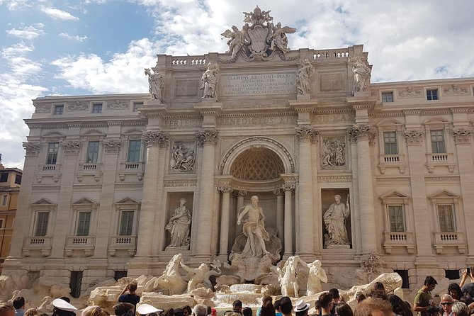 Rome Walking Tour - Spanish Steps, Trevi Fountain, Navona Square & Pantheon - Starting at the Spanish Steps: Rome’s Social Hub