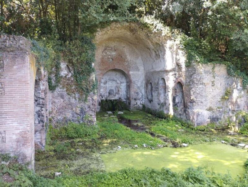 Rome: Walking Tour to the Catacombs of Saint Callixtus - Guided Tour of the Catacombs of Saint Callixtus