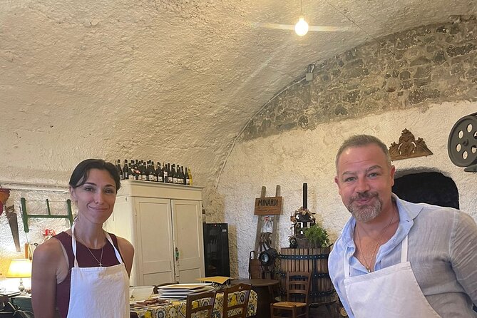 Rome: Wine Tour & Pizza Making Class in a Frascati's vineyard - 5 hours - Logistics, Pacing, and Group Size