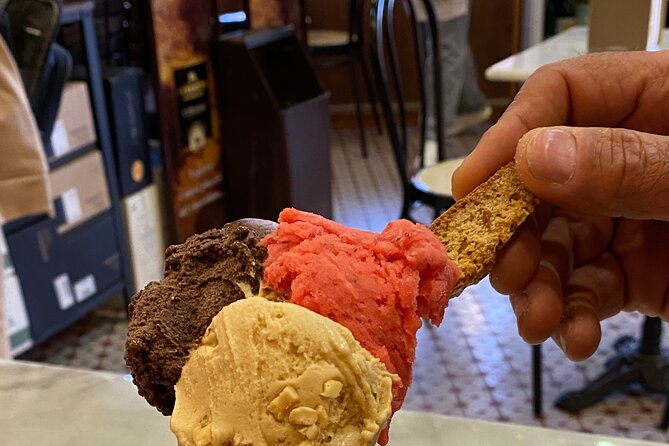 Rome with Golf Cart at Night with Pizza & Ice Cream - Dinner Break in a Typical Roman Restaurant