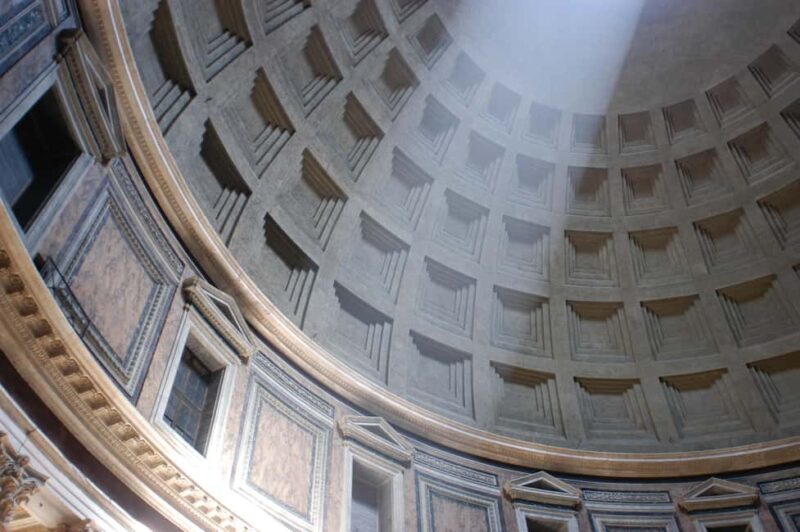 Rome:Pantheon Entry Visit With Personal Interactive App+Host - Meeting the Host and Starting at Piazza della Rotonda