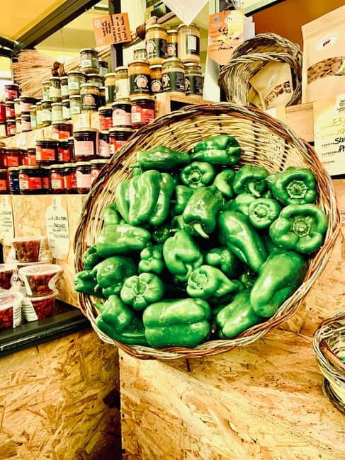 Rome's Authentic Roman Food Tour on E-Bike - Touring Rome’s Iconic Landmarks on E-bike