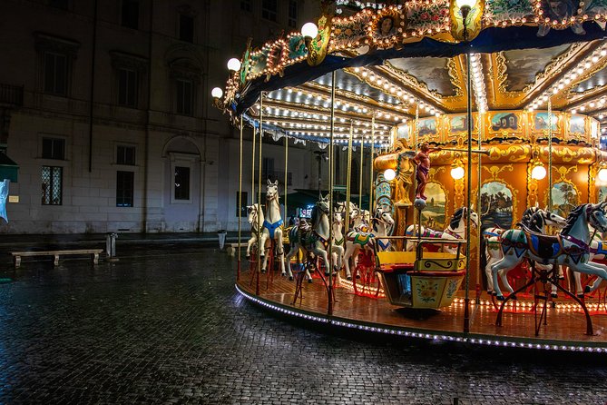 Romes Festive Sights And Christmas Lights - Explore the Christmas Market at Piazza Navona