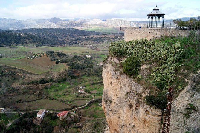 Ronda and White Villages Guided Day Tour from Seville - Walking Tour of Ronda’s Old Town and Local Highlights