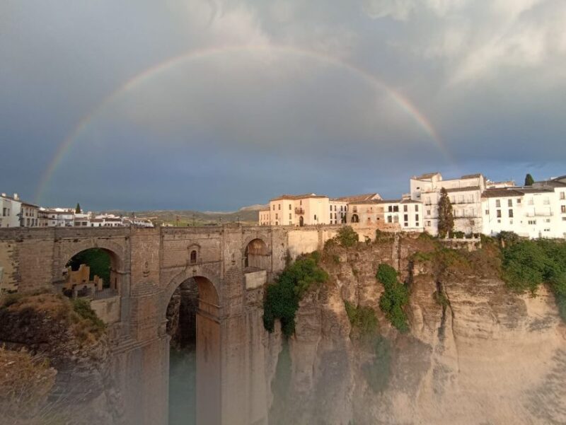 Ronda: Guided Walking Tour with English or Spanish Guide - Key Points