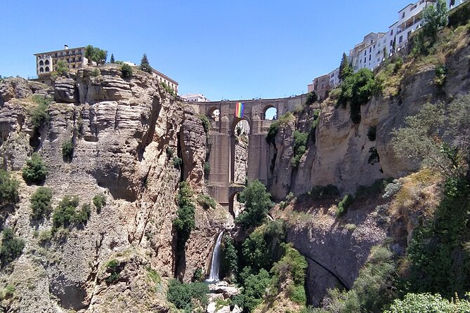 Ronda & Setenil de las Bodegas, land of contrasts / Semi-Private - Comfortable Transportation and Small Group Experience