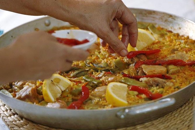 Rooftop Paella Seafood Cooking Class Experience in Barcelona - Personalized Attention and Small Group Benefits