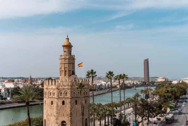 Rooftop Sunset Drinks Experience in Seville - Key Points