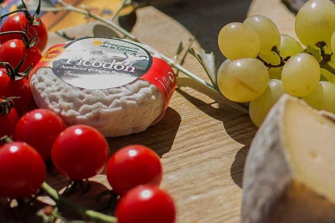 Roséwinetasting Parties or Workshops with a WineEducator at your place - The Role of the Guide: Passionate, Knowledgeable, and Personable