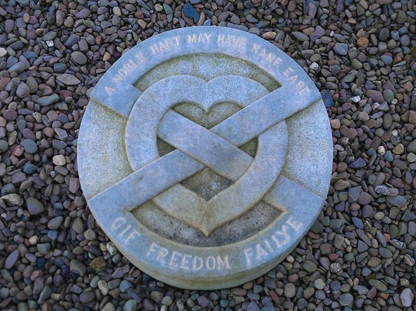 Rosslyn Chapel and Hadrian's Wall Small Group Tour from Edinburgh - Comfort and Convenience in Mercedes Minivan Transport