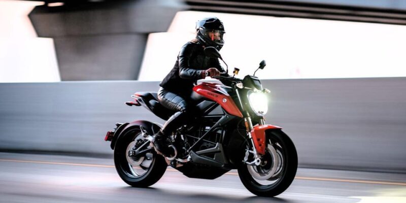 Rostock: Zero SR (40kW) Electric Motorcycle Rental - Rostock City and Surroundings: A Scenic Canvas