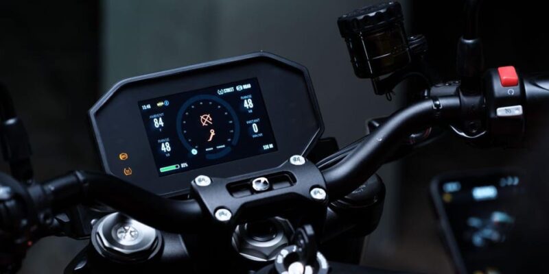 Rostock: Zero SR (40kW) Electric Motorcycle Rental - Practical Details: Meeting Points and Group Size