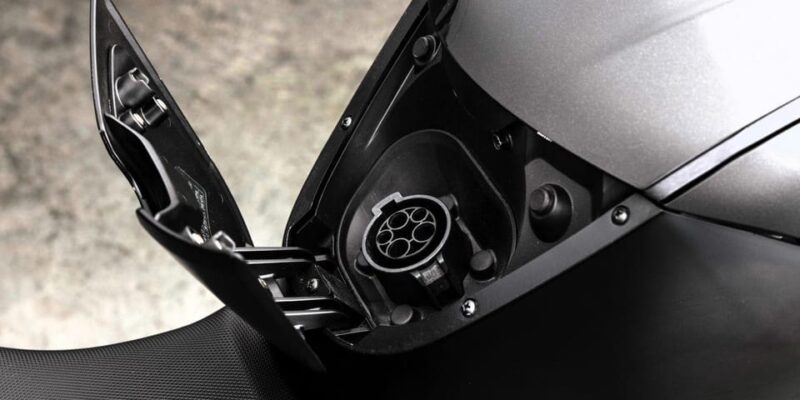 Rostock: Zero SR (40kW) Electric Motorcycle Rental - Frequently Asked Questions