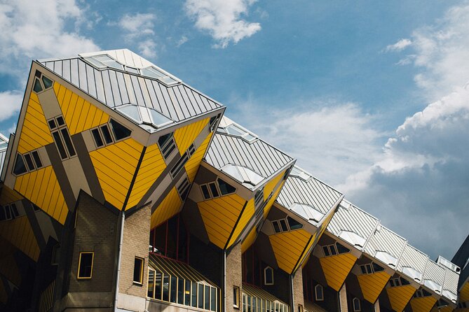 Rotterdam: Art, History and Architecture Self-Guided Audio Tour - The Tour Begins at Rotterdam City Hall, a Resilient Landmark
