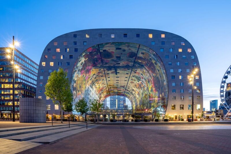 Rotterdam: Capture the most Photogenic Spots with a Local - Exploring Rotterdam’s Modern Architecture at Rotterdam Centraal