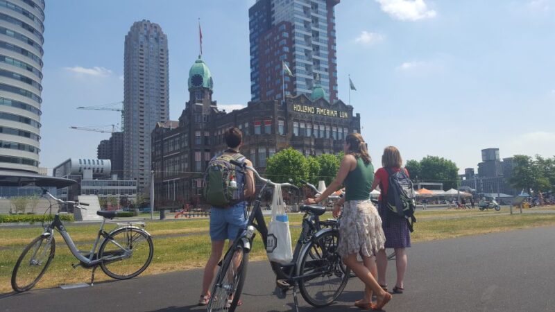 Rotterdam: City Highlights Guided Bike Tour - The Role of the Local Guide in Enhancing the Experience
