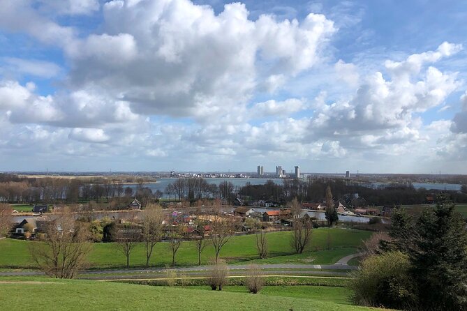 Rotterdam countryside on the wheels - bike tour around city - Food, Drinks, and Social Stops During the Bike Tour