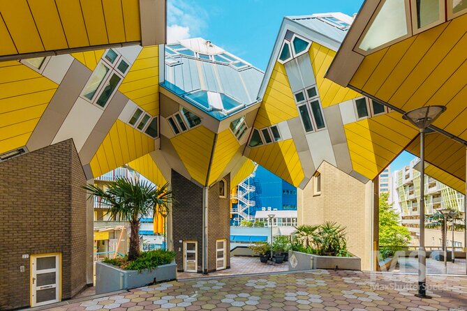 Rotterdam, Delft and The Hague Small Group Tour from Amsterdam - Guide Quality and Visitor Experience