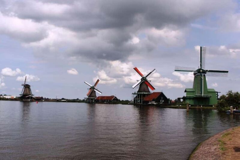 Rotterdam: Private Tour Tulips, Keukenhof, Windmill & Cheese - Visiting Zaanse Schans: Traditional Dutch Windmills and Dwellings