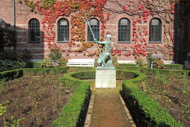 Rotterdam Spy Mission: Save the City Exploration Game and Tour - Group Size and Booking Recommendations