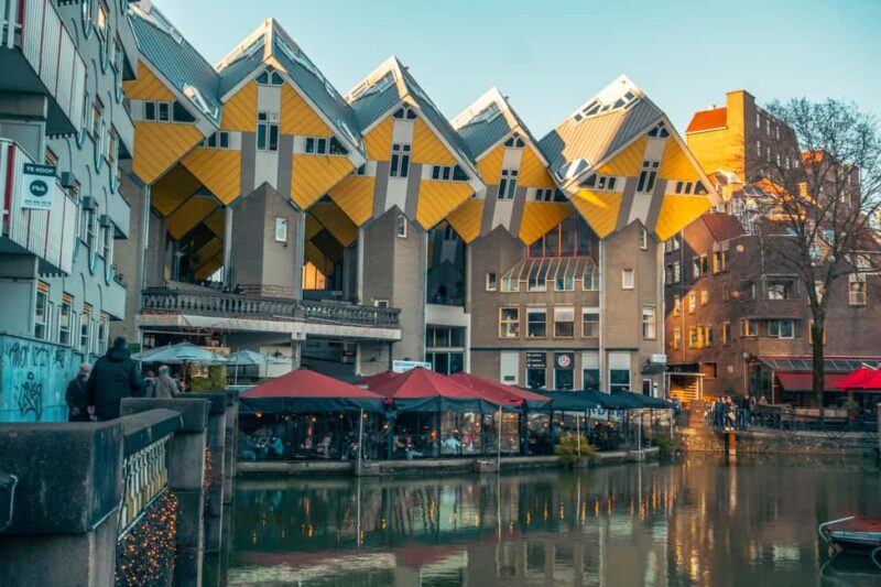Rotterdam Walk: Highlights, Gems, Architecture & History WW2 - WWII History and Rotterdam’s Rebuilding Journey