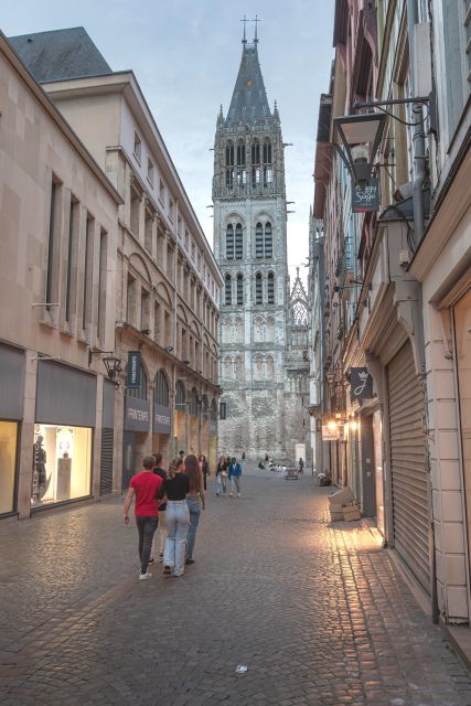 Rouen audioguidal stroll - Discovering the Gros-Horloge and Its History
