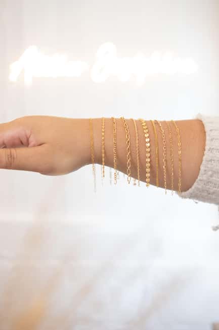 Rouen: Get a permanent bracelet as an eternal souvenir ! - Create a Lasting Memory with an Eternal Bracelet in Rouen