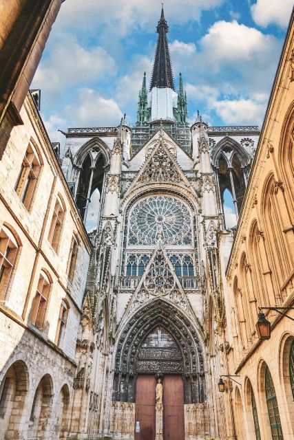 Rouen: Private Guided Walking Tour - Exploring Rouen’s Gothic Splendour at Rouen Cathedral